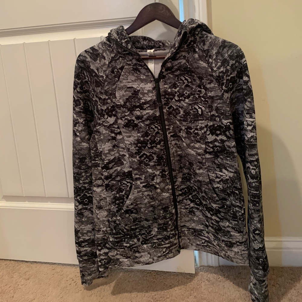 Lululemon scuba hoodie size 12